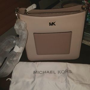 Michael kors crossbody